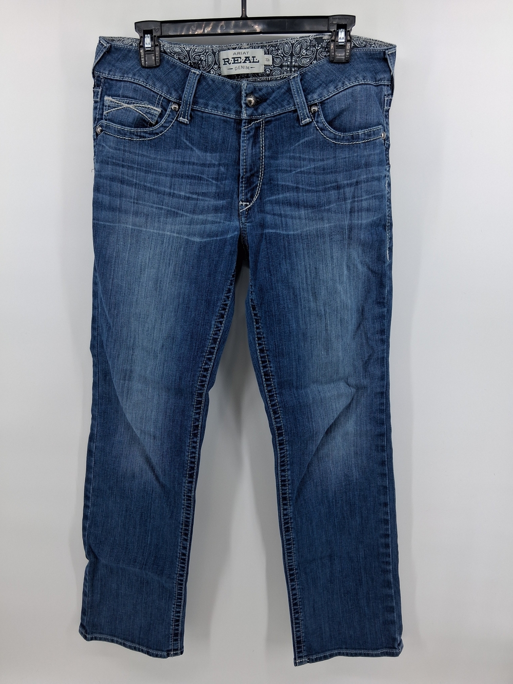 Ariat Men's Relaxed Straight Jeans in Classic Blue Wash